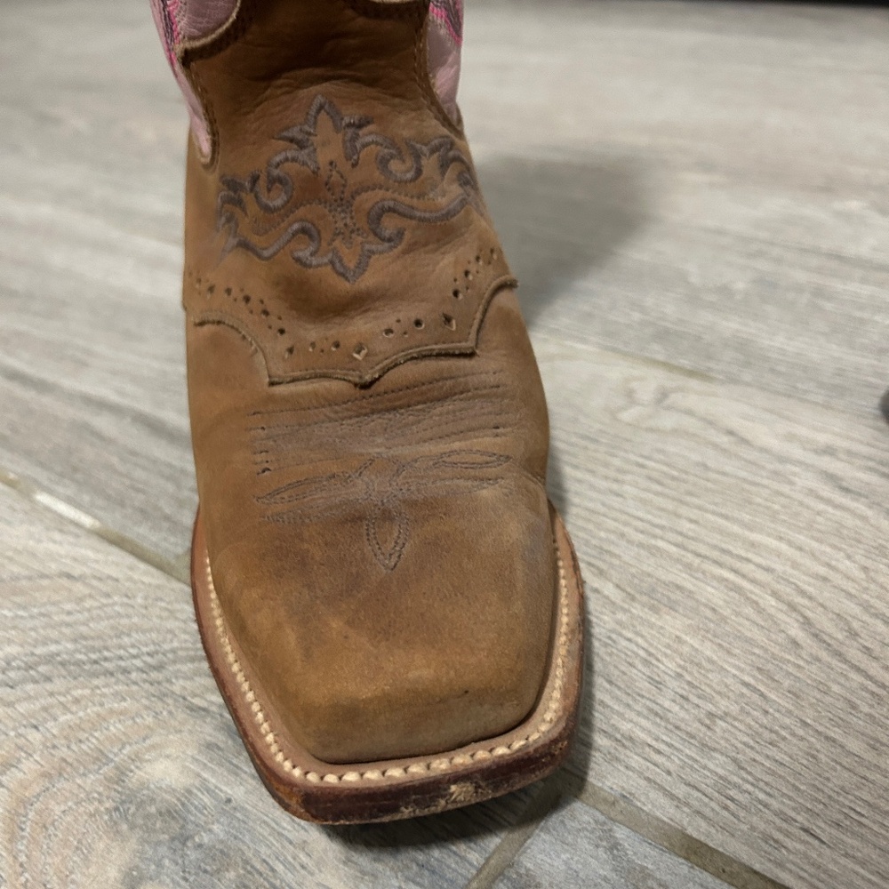 Women's Justin Pink/Tan Leather Square Toed Western Boots - 7 - Picture 4 of 12